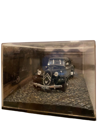 040 - Modelauto Citro&euml;n Traction-Avant - De James Bond Car Collectie