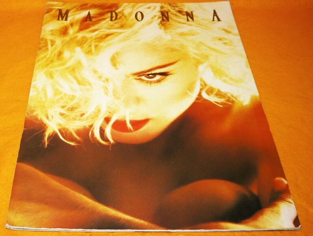 Madonna Blond Ambition Tour 1990 concert programma programmaboek